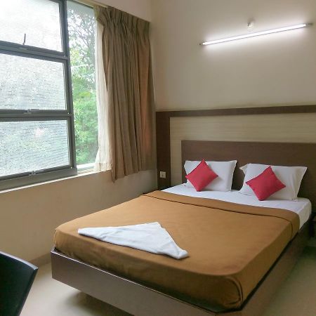 Banyan Tree Comforts Mysore Esterno foto