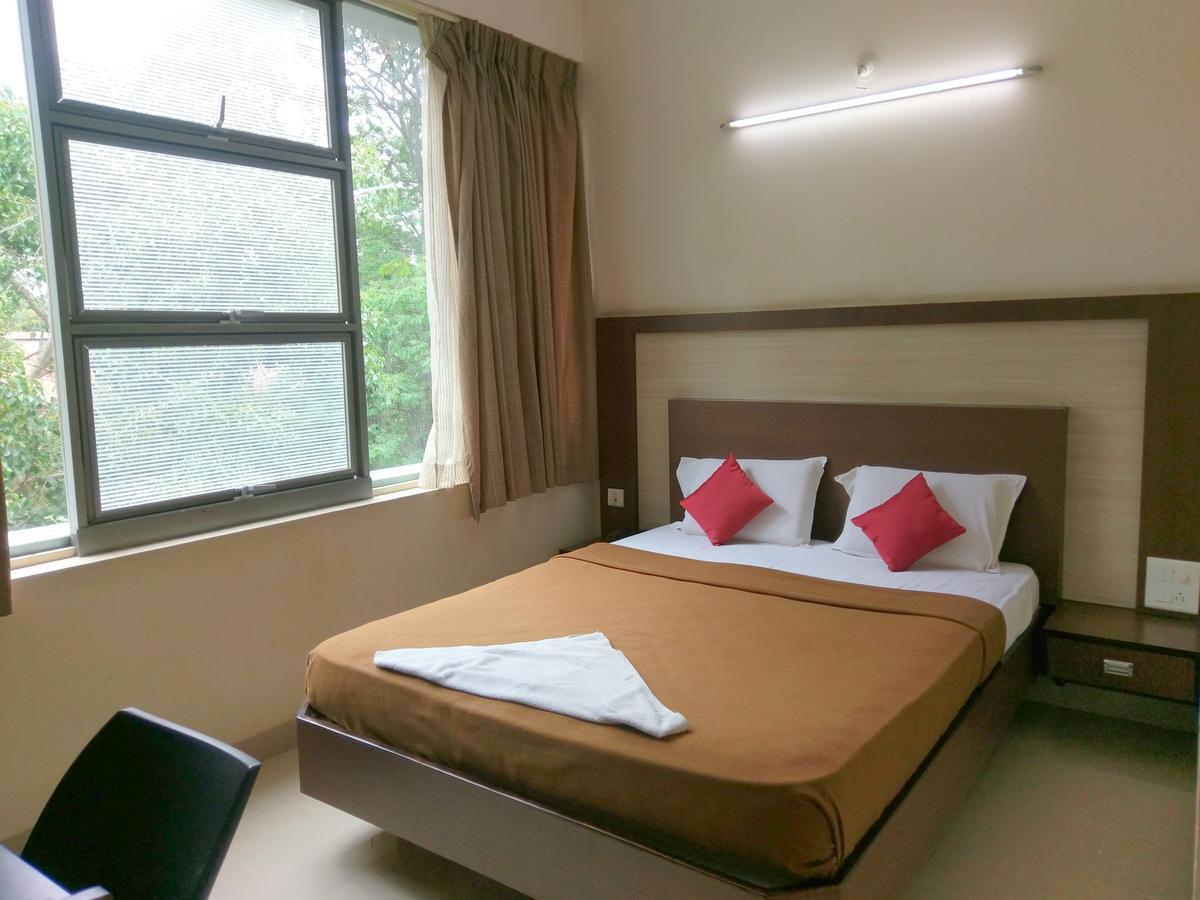 Banyan Tree Comforts Mysore Esterno foto