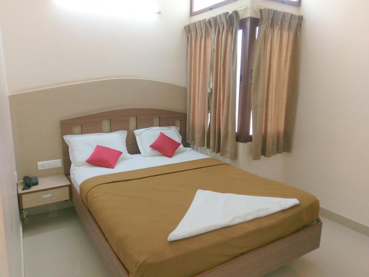 Banyan Tree Comforts Mysore Esterno foto