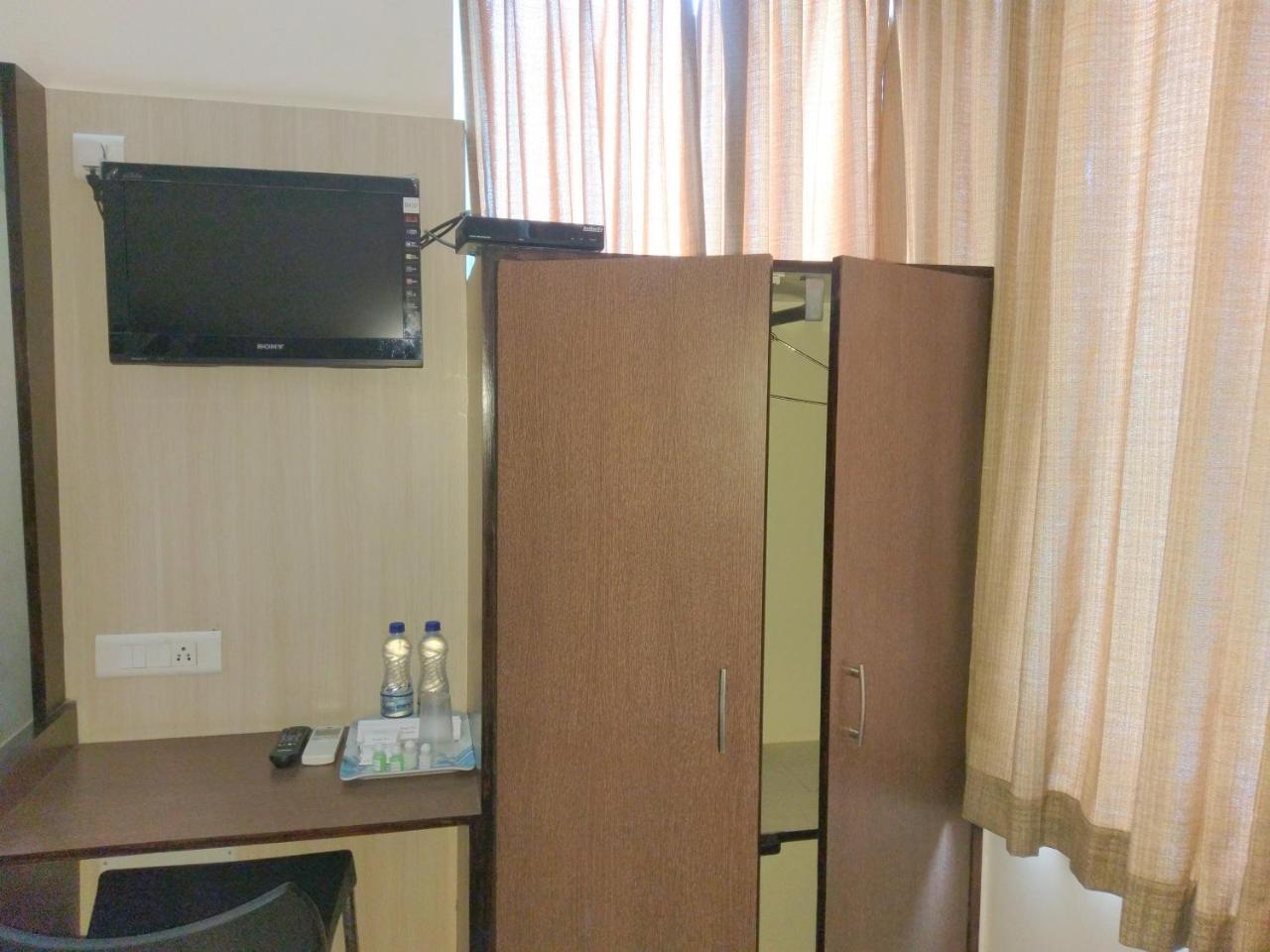 Banyan Tree Comforts Mysore Esterno foto